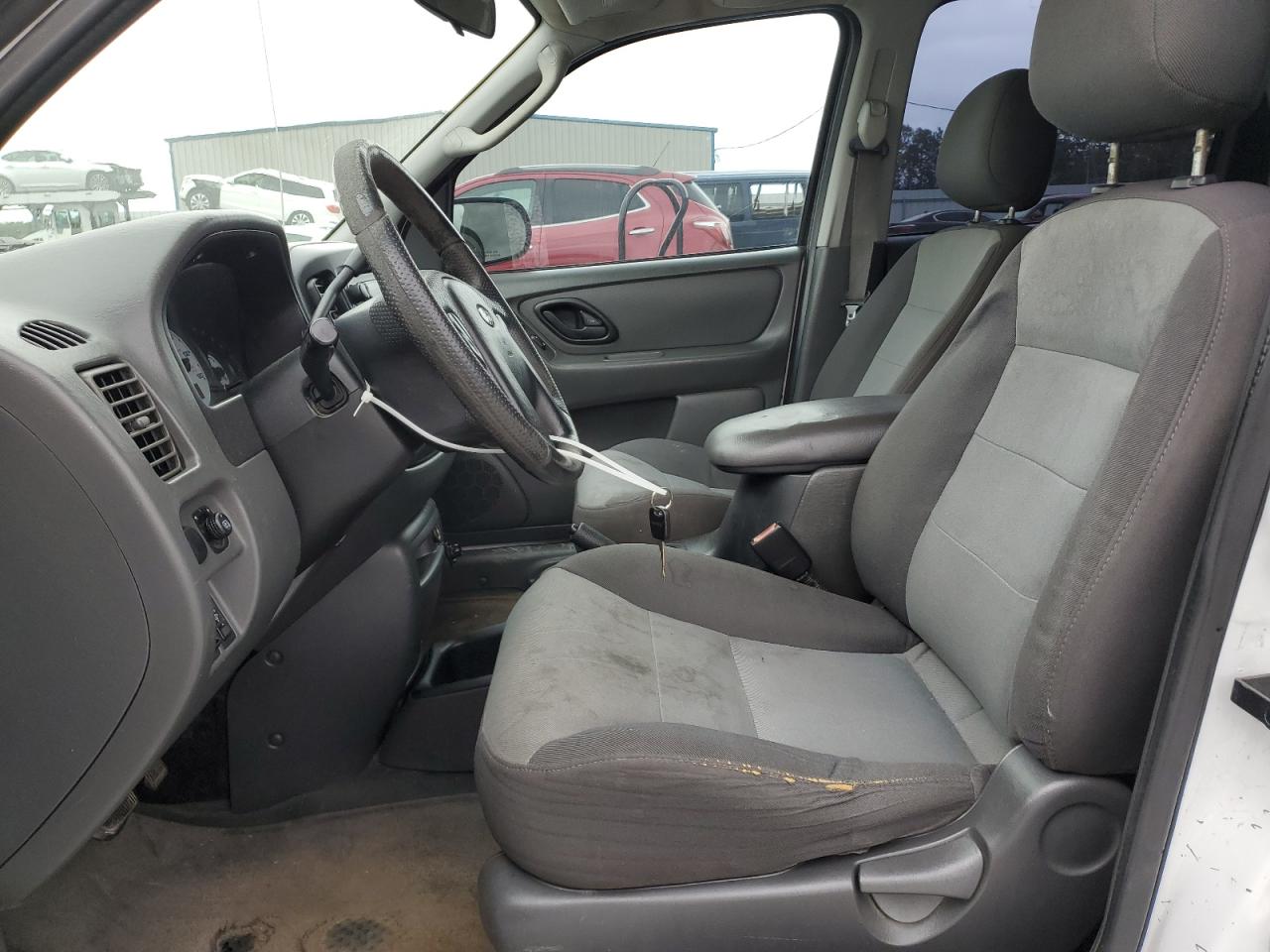 Photo 6 VIN: 1FMYU92113KD98602 - FORD ESCAPE 