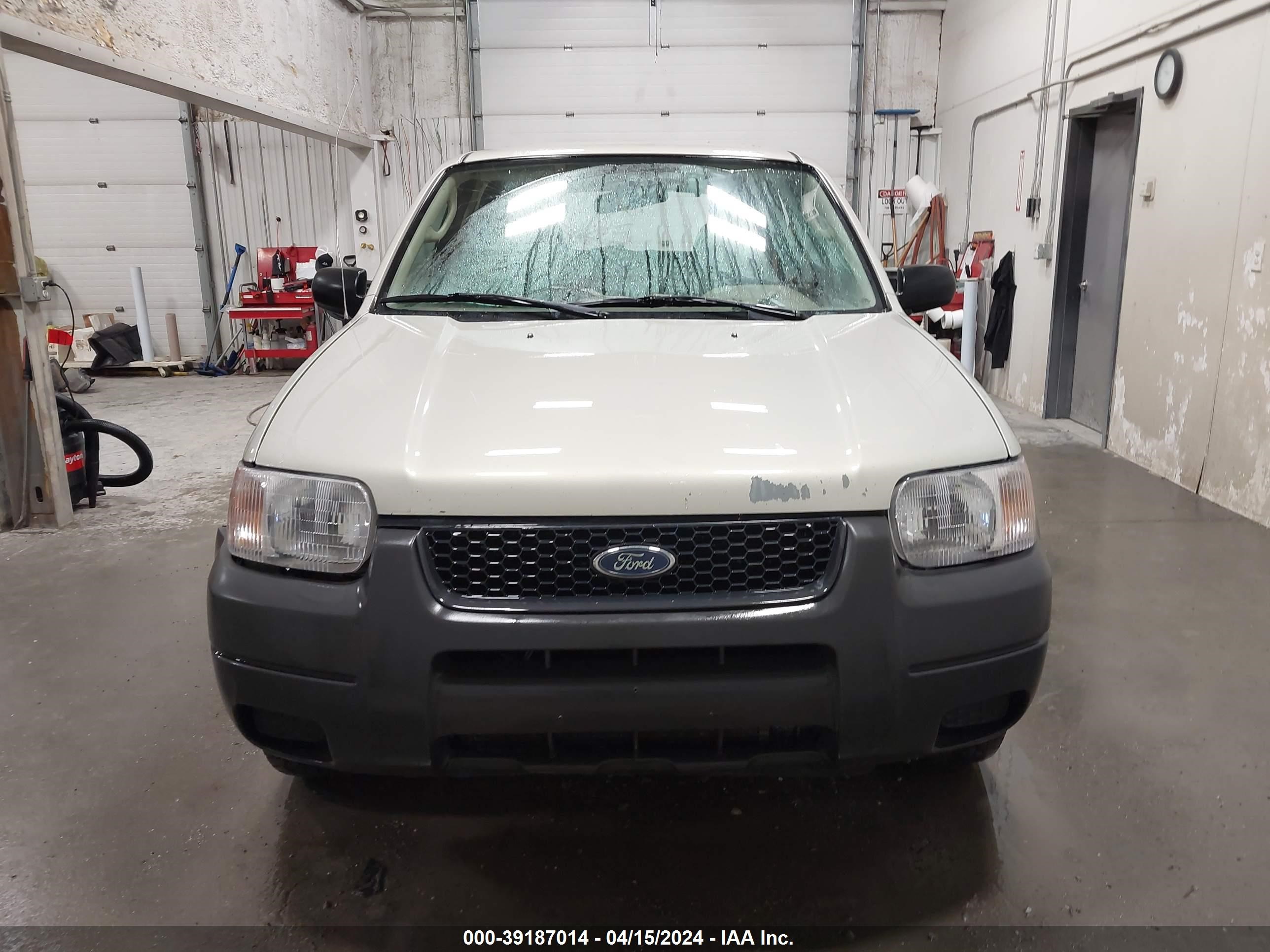 Photo 12 VIN: 1FMYU92173KE01891 - FORD ESCAPE 