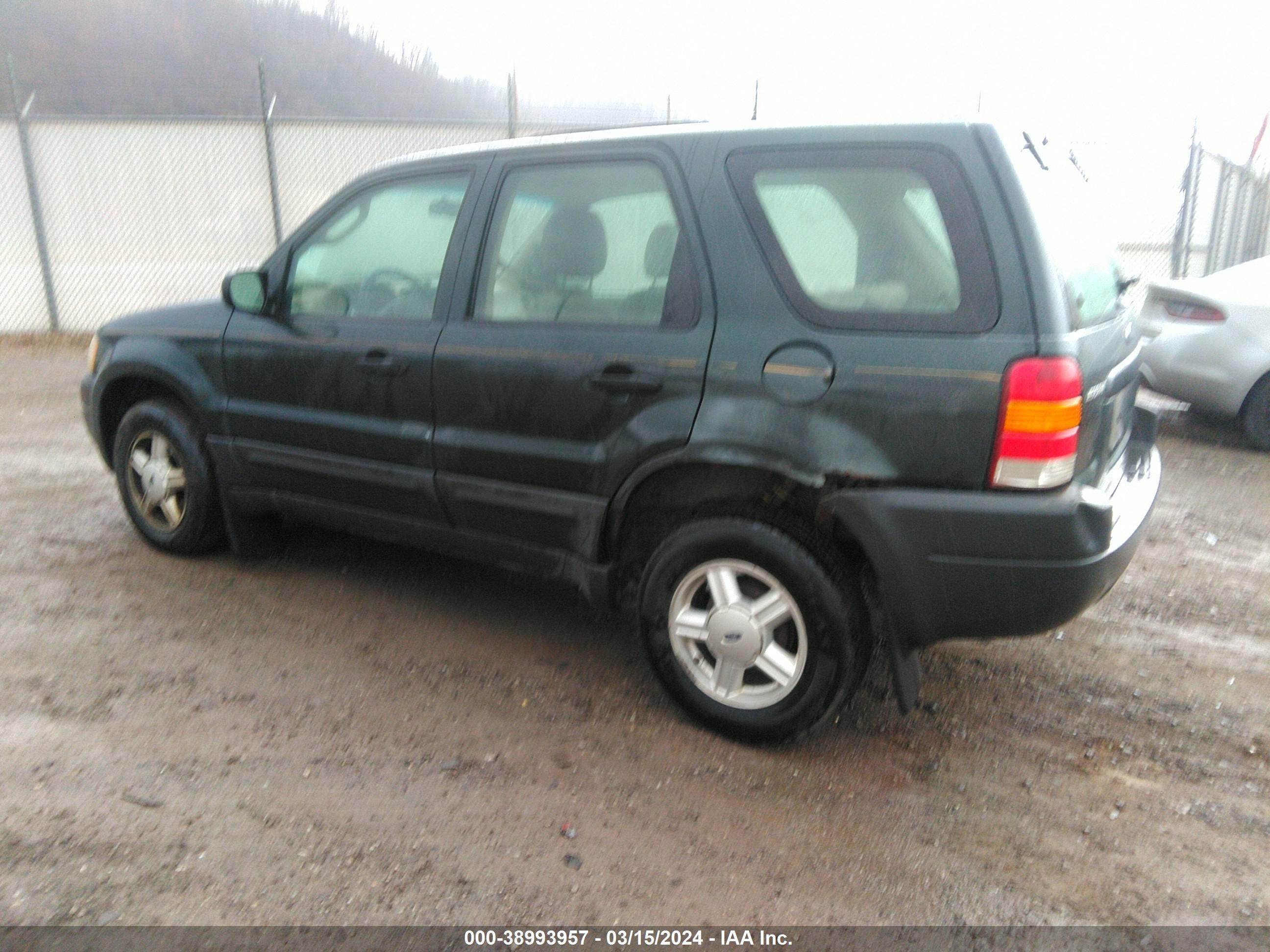 Photo 2 VIN: 1FMYU92183KE19364 - FORD ESCAPE 