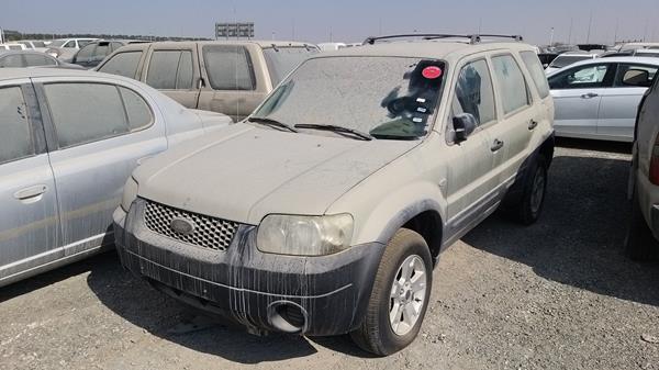 Photo 4 VIN: 1FMYU92185KD38447 - FORD ESCAPE 