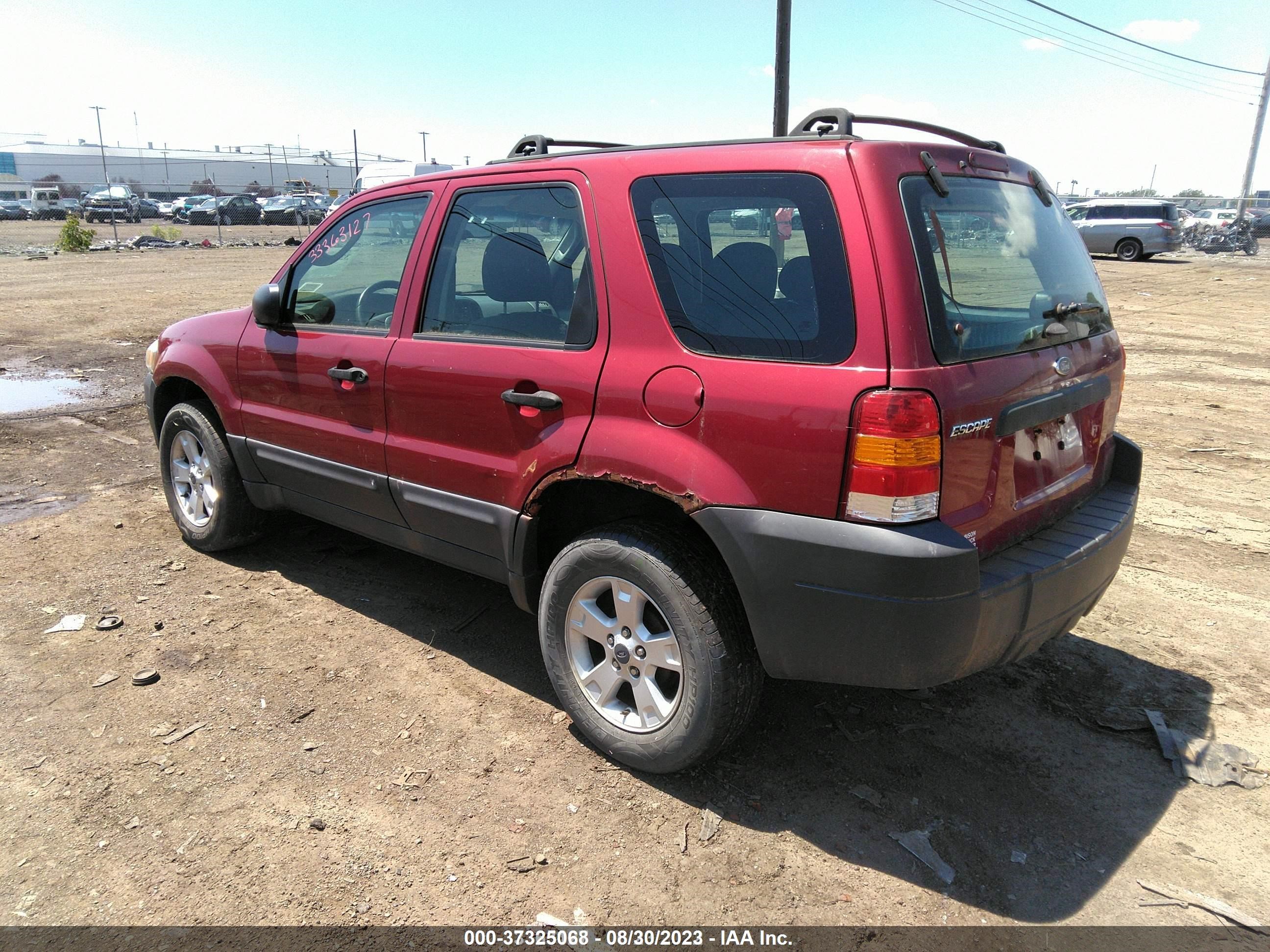 Photo 2 VIN: 1FMYU92Z46KA98952 - FORD ESCAPE 