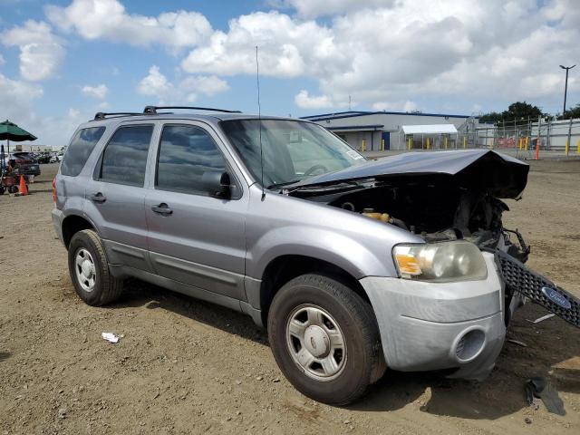 Photo 3 VIN: 1FMYU92Z77KC05610 - FORD ESCAPE XLS 