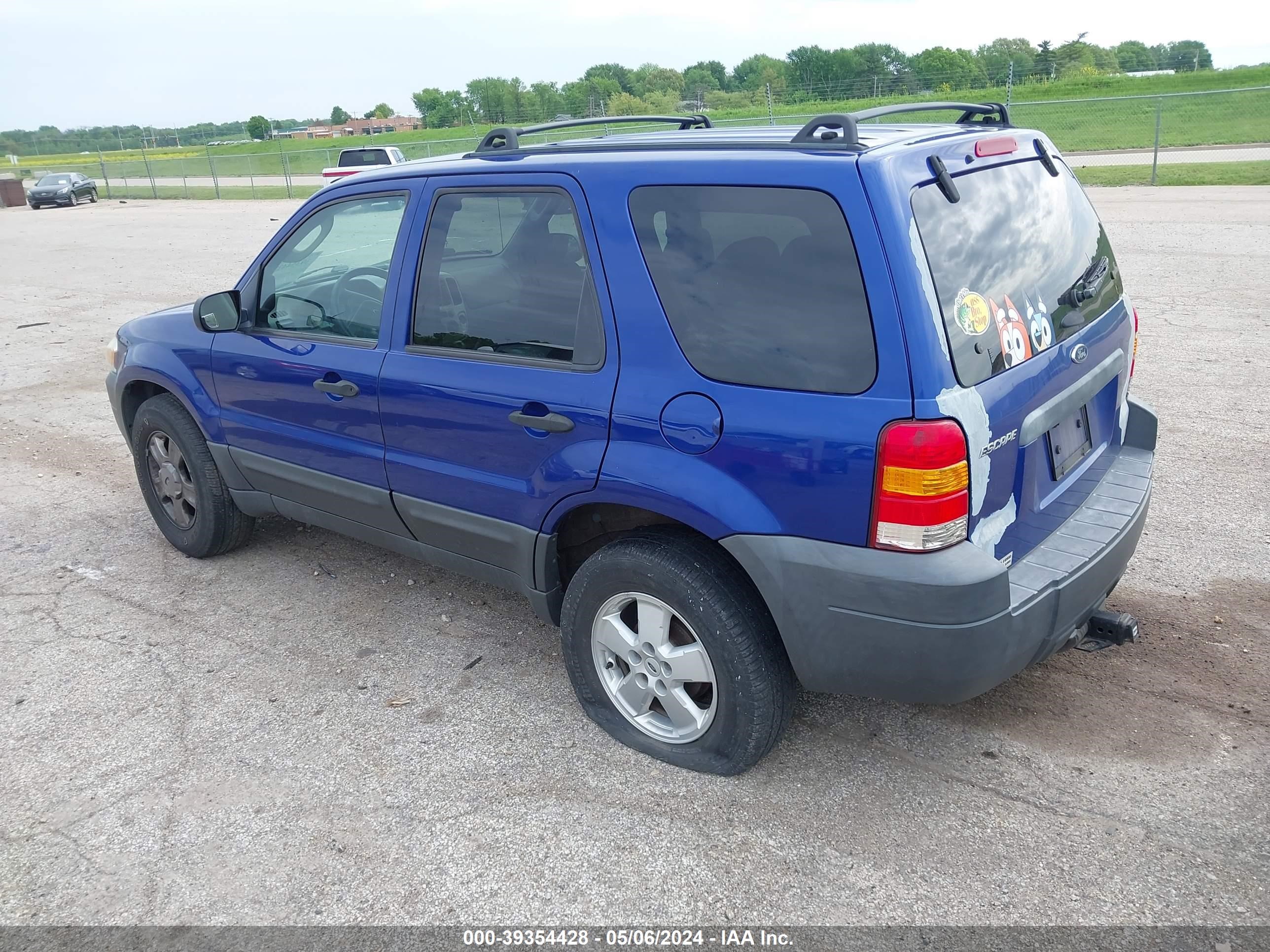 Photo 2 VIN: 1FMYU92Z95KB49747 - FORD ESCAPE 