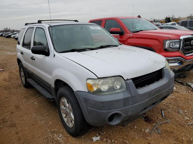 Photo 3 VIN: 1FMYU93105DA13066 - FORD ESCAPE 