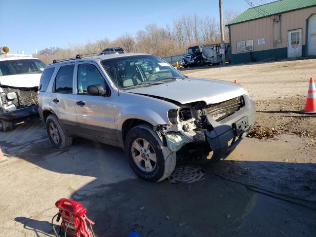 Photo 3 VIN: 1FMYU93105KE31848 - FORD ESCAPE 