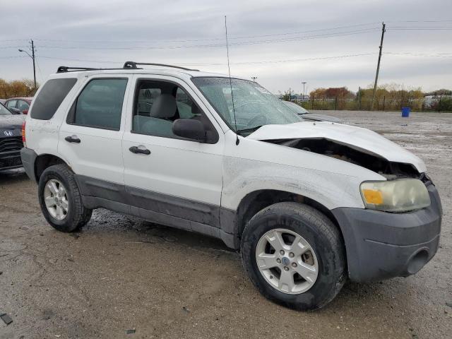 Photo 3 VIN: 1FMYU93115KB22762 - FORD ESCAPE XLT 