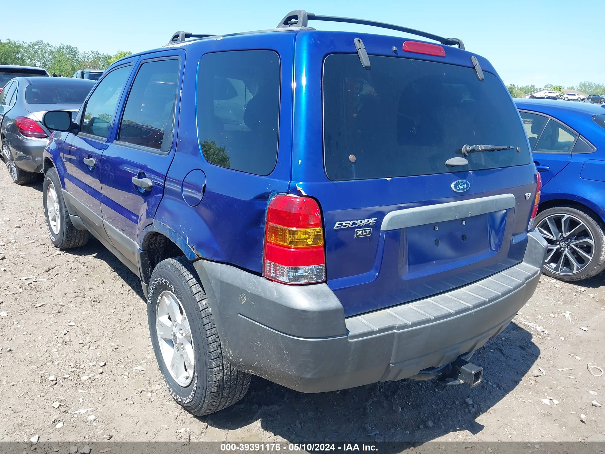 Photo 2 VIN: 1FMYU93116KB08975 - FORD ESCAPE 