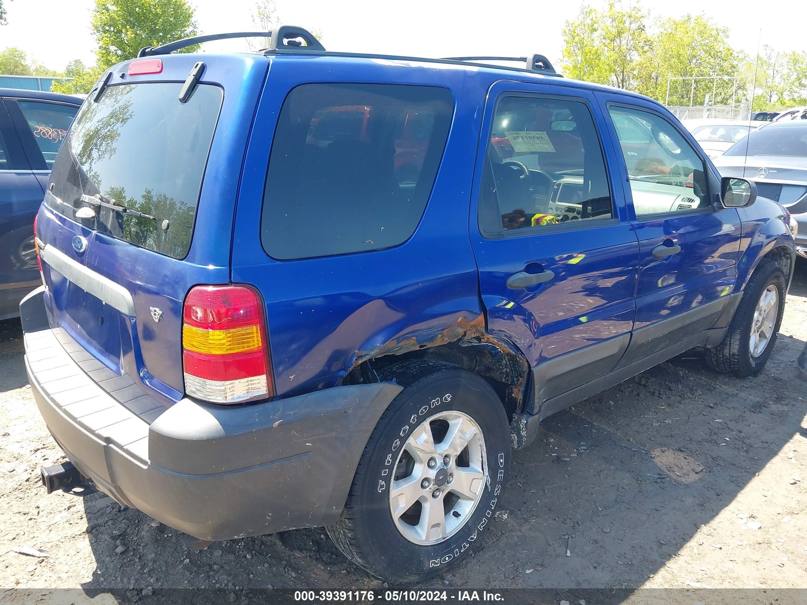 Photo 3 VIN: 1FMYU93116KB08975 - FORD ESCAPE 