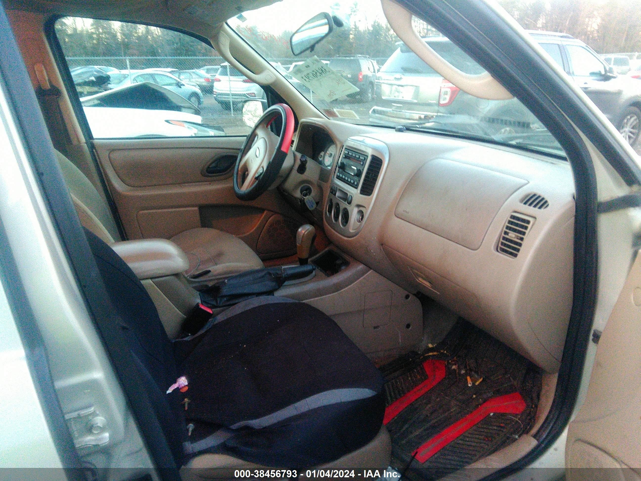 Photo 4 VIN: 1FMYU93116KB17689 - FORD ESCAPE 