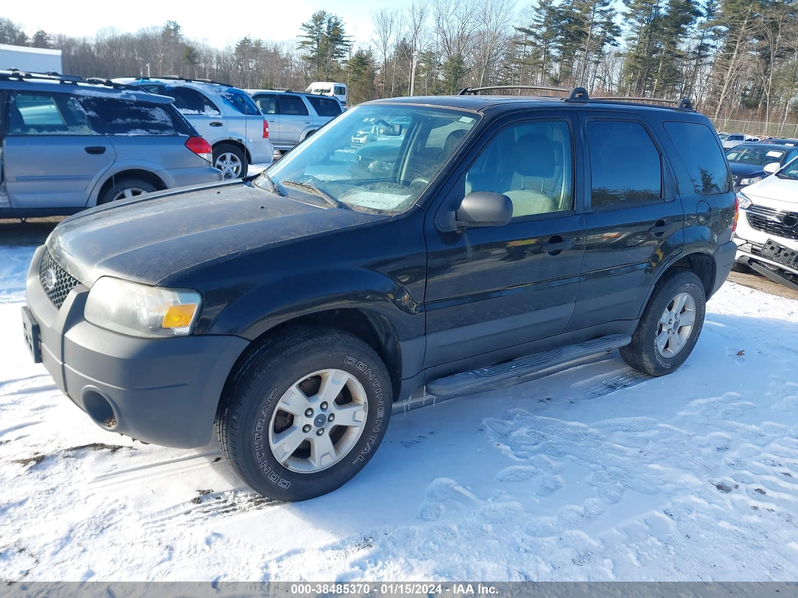 Photo 1 VIN: 1FMYU93126KA37589 - FORD ESCAPE 