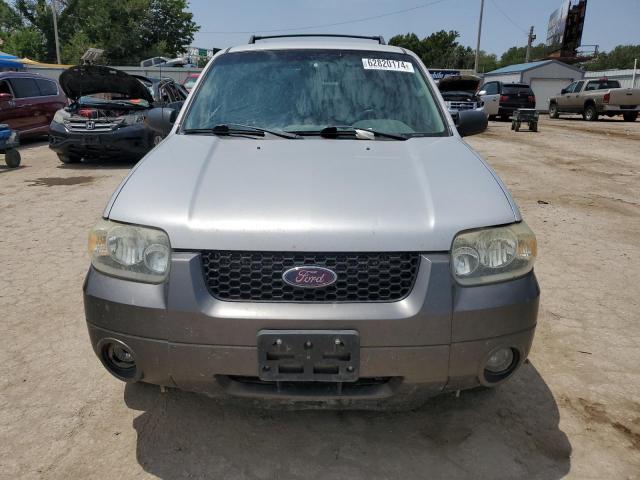 Photo 4 VIN: 1FMYU93126KA72486 - FORD ESCAPE 