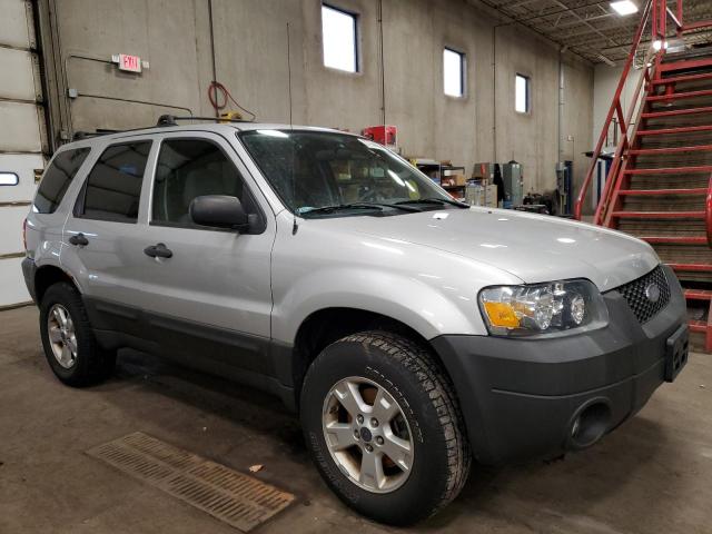 Photo 3 VIN: 1FMYU93127KA13004 - FORD ESCAPE 