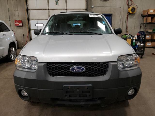 Photo 4 VIN: 1FMYU93127KA13004 - FORD ESCAPE 