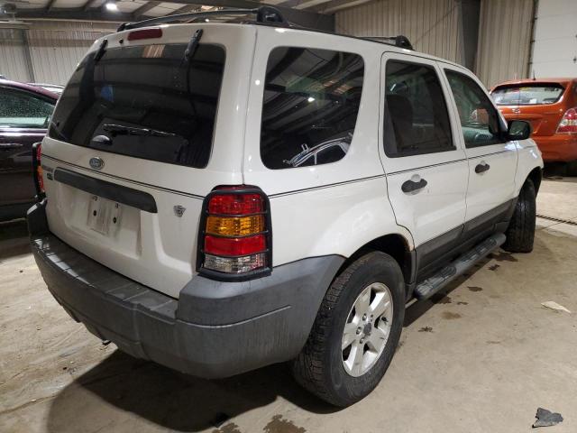 Photo 2 VIN: 1FMYU93127KB69415 - FORD ESCAPE 