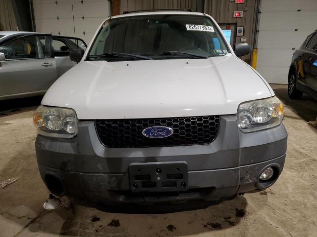 Photo 4 VIN: 1FMYU93127KB69415 - FORD ESCAPE 