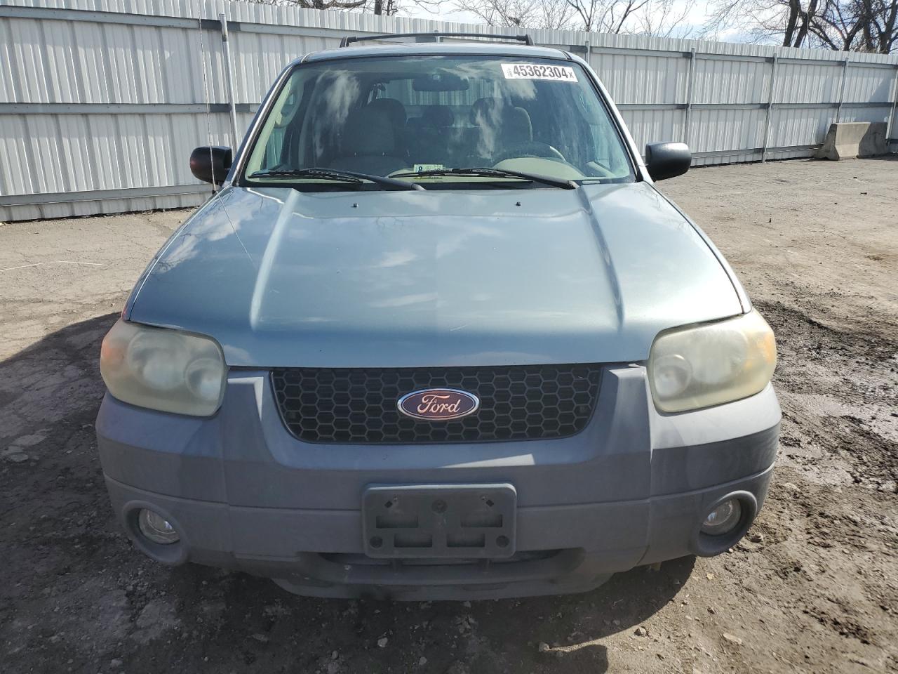 Photo 4 VIN: 1FMYU93135KA41973 - FORD ESCAPE 