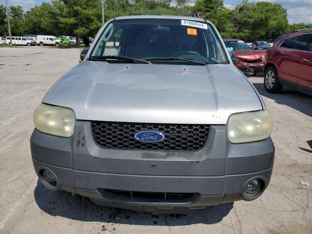 Photo 4 VIN: 1FMYU93135KD85383 - FORD ESCAPE 