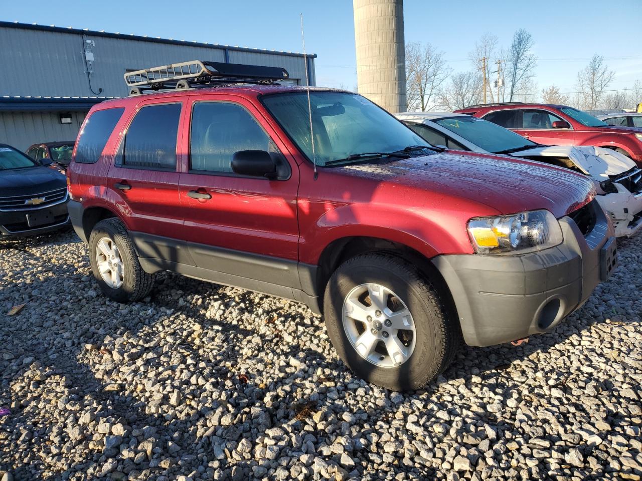 Photo 3 VIN: 1FMYU93145KA05869 - FORD ESCAPE 