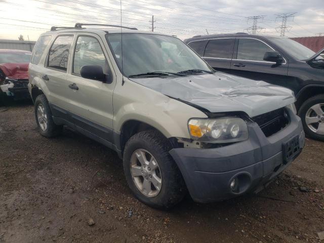 Photo 3 VIN: 1FMYU93145KB36218 - FORD ESCAPE 