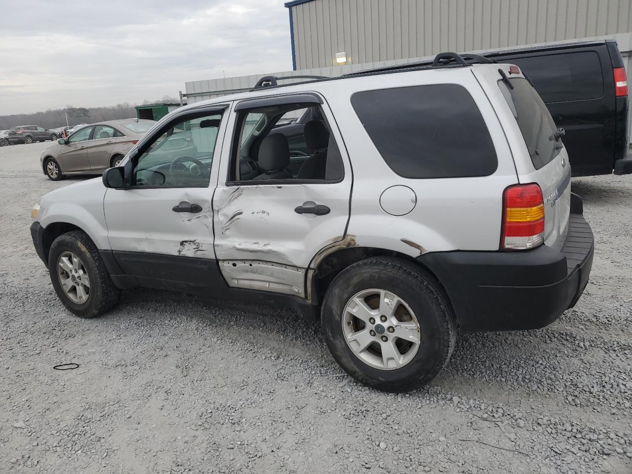 Photo 1 VIN: 1FMYU93145KC96079 - FORD ESCAPE 