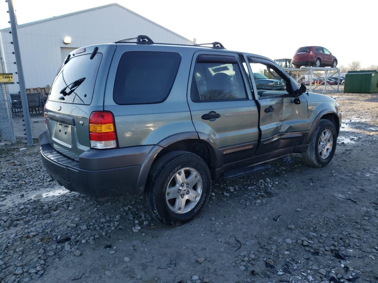 Photo 2 VIN: 1FMYU93146KA78600 - FORD ESCAPE 