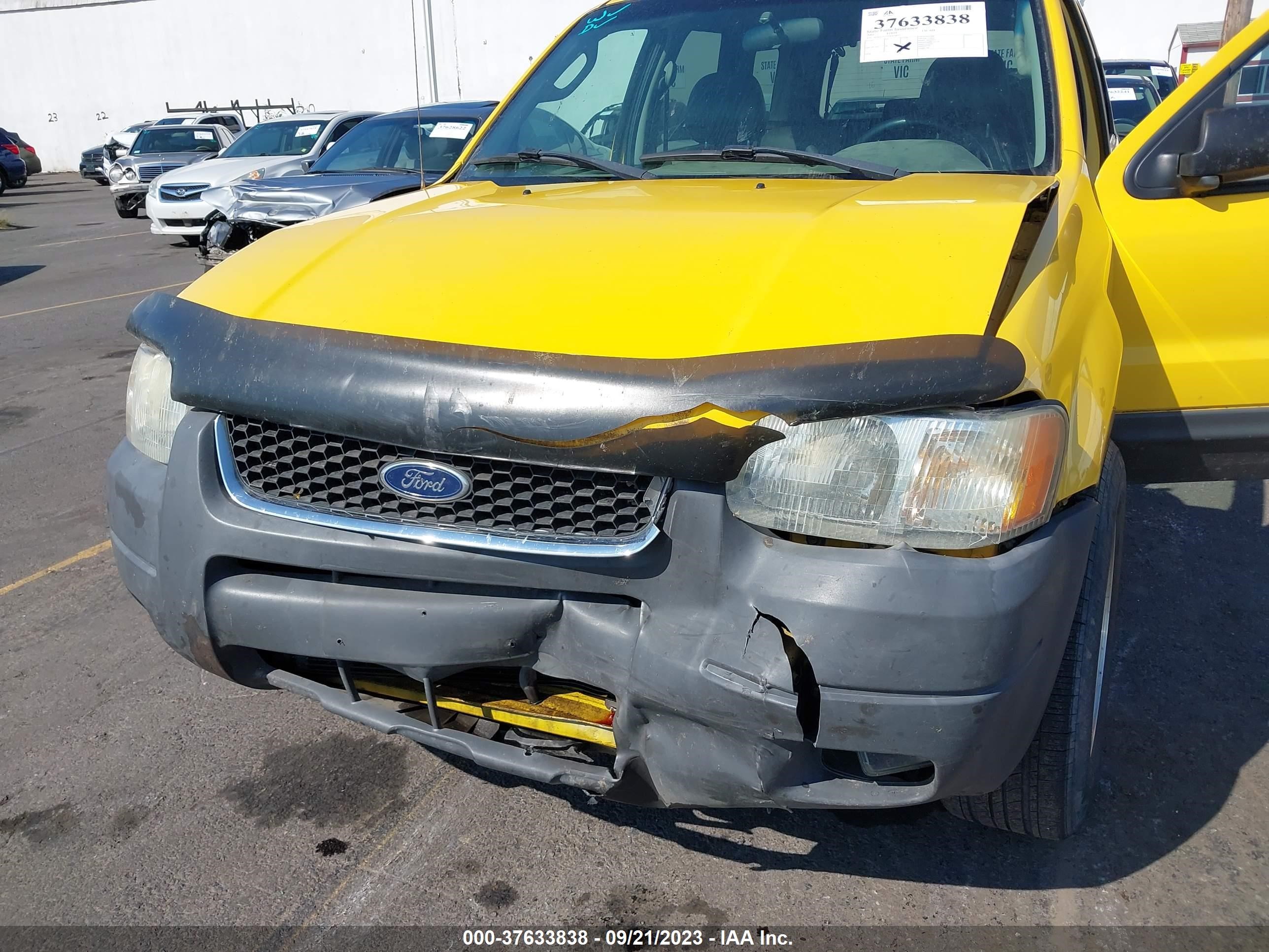 Photo 5 VIN: 1FMYU93153KD38935 - FORD ESCAPE 