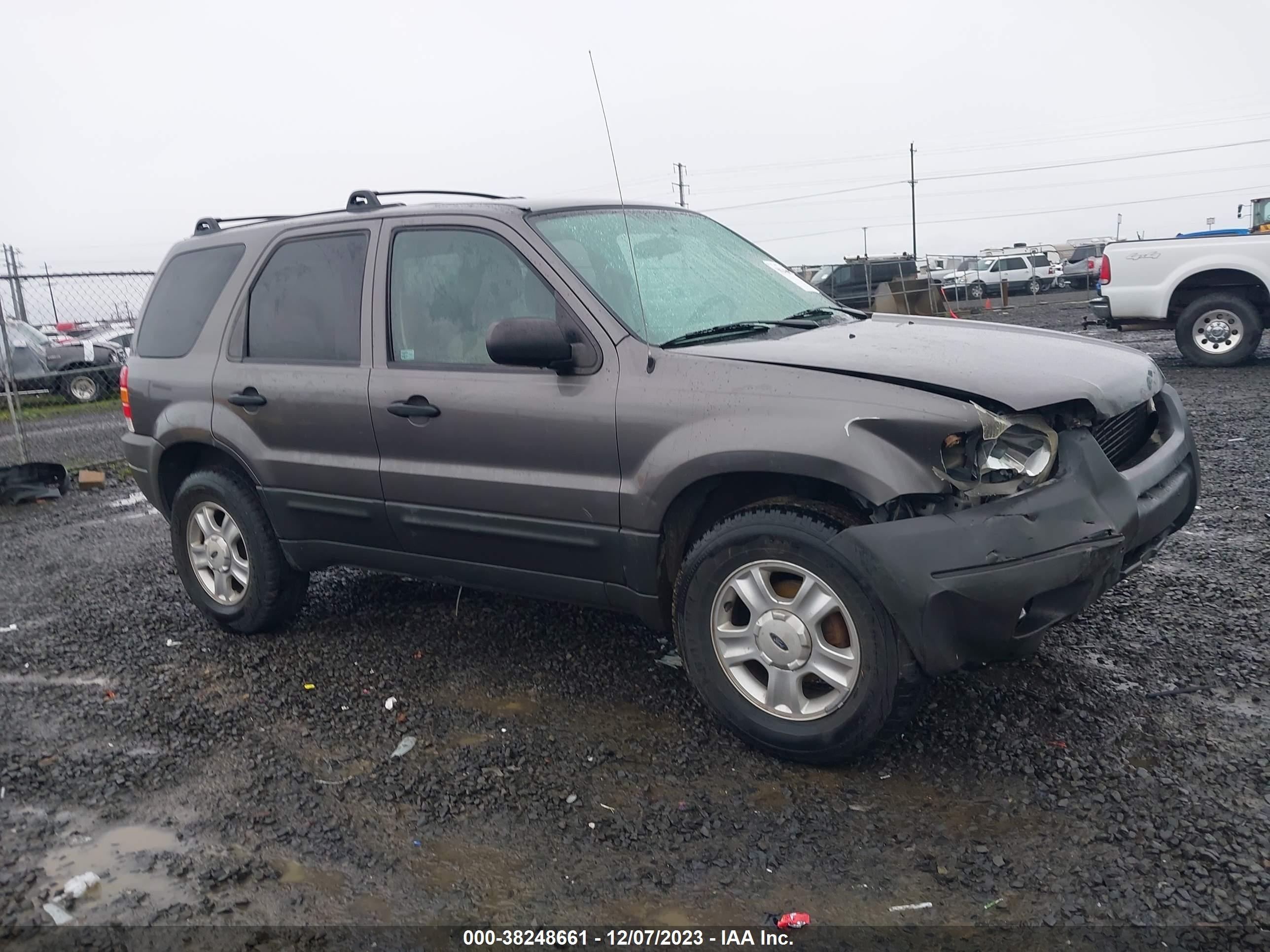 Photo 0 VIN: 1FMYU93153KD77279 - FORD ESCAPE 