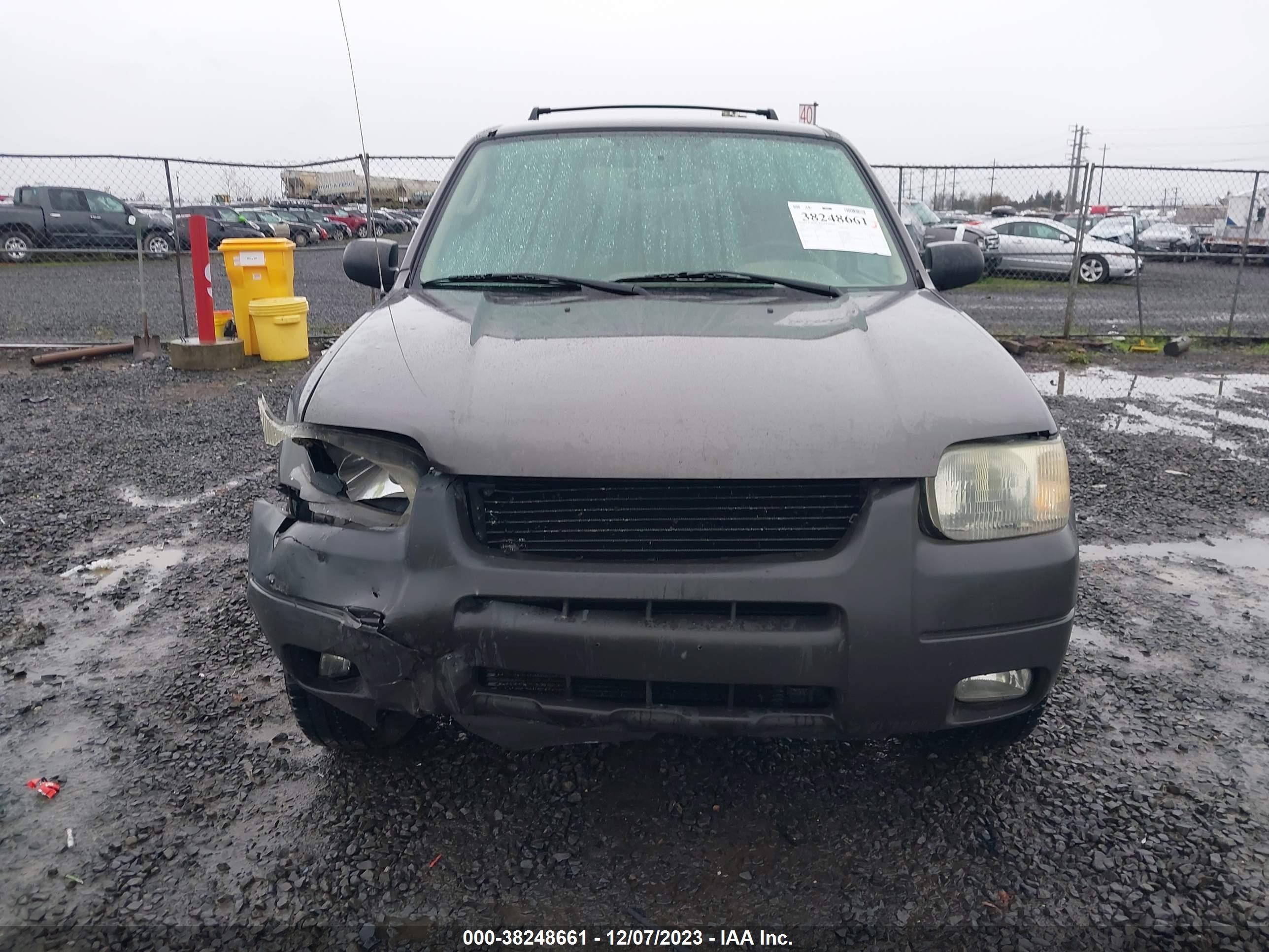 Photo 11 VIN: 1FMYU93153KD77279 - FORD ESCAPE 