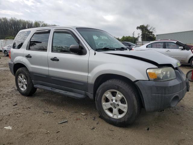 Photo 3 VIN: 1FMYU93155DA09627 - FORD ESCAPE 