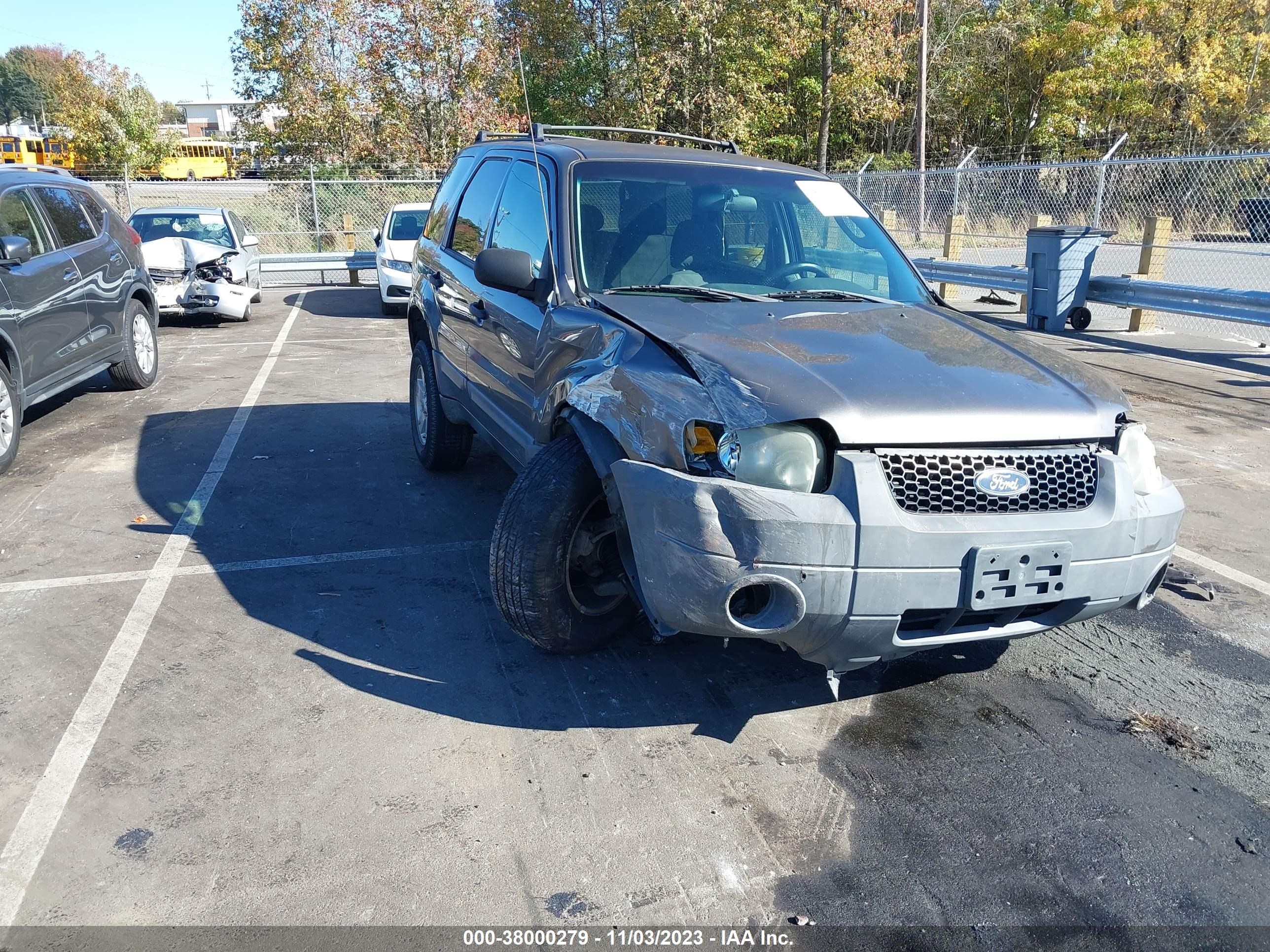 Photo 11 VIN: 1FMYU93155KA05931 - FORD ESCAPE 