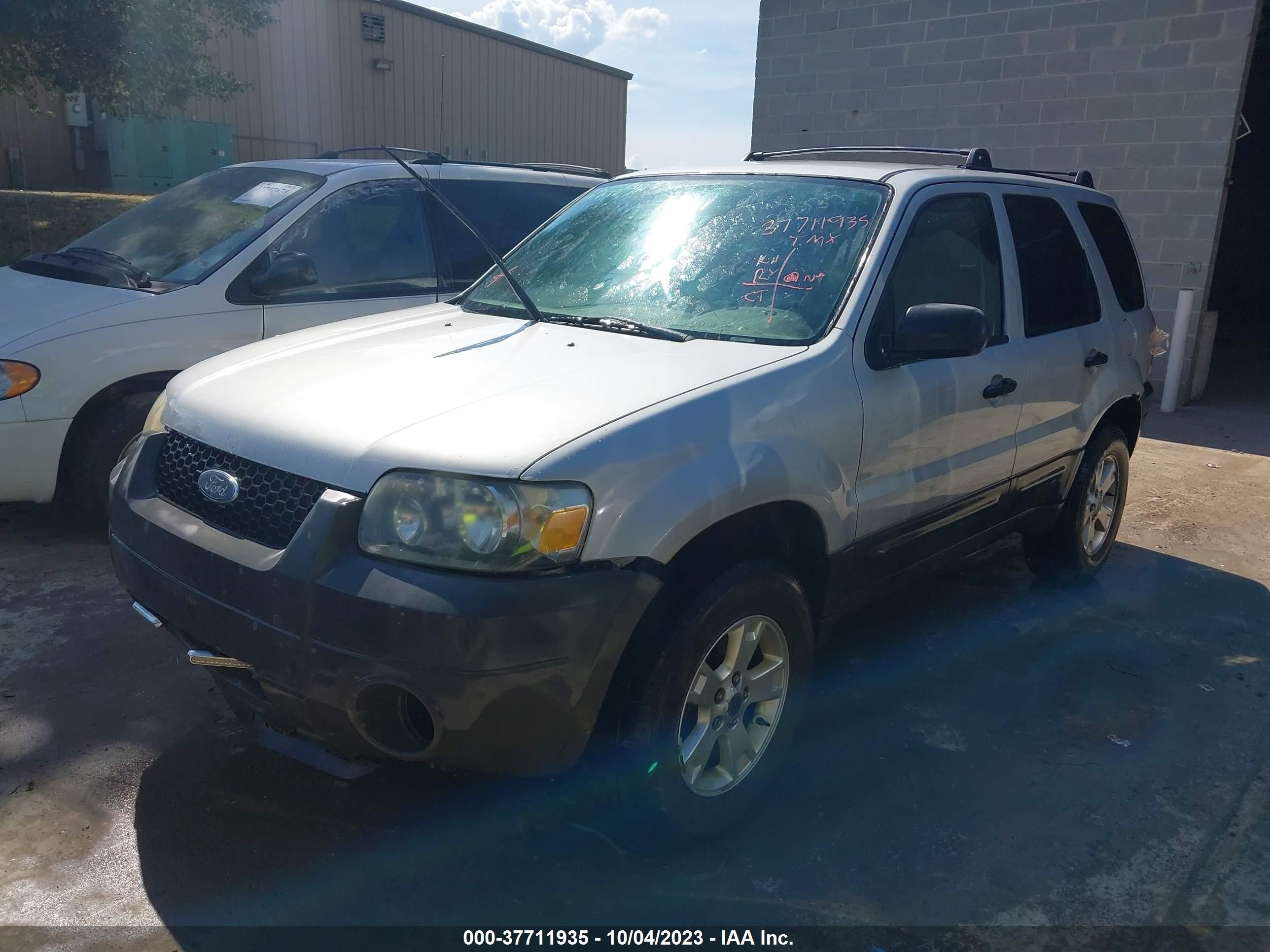 Photo 1 VIN: 1FMYU93156KB08297 - FORD ESCAPE 