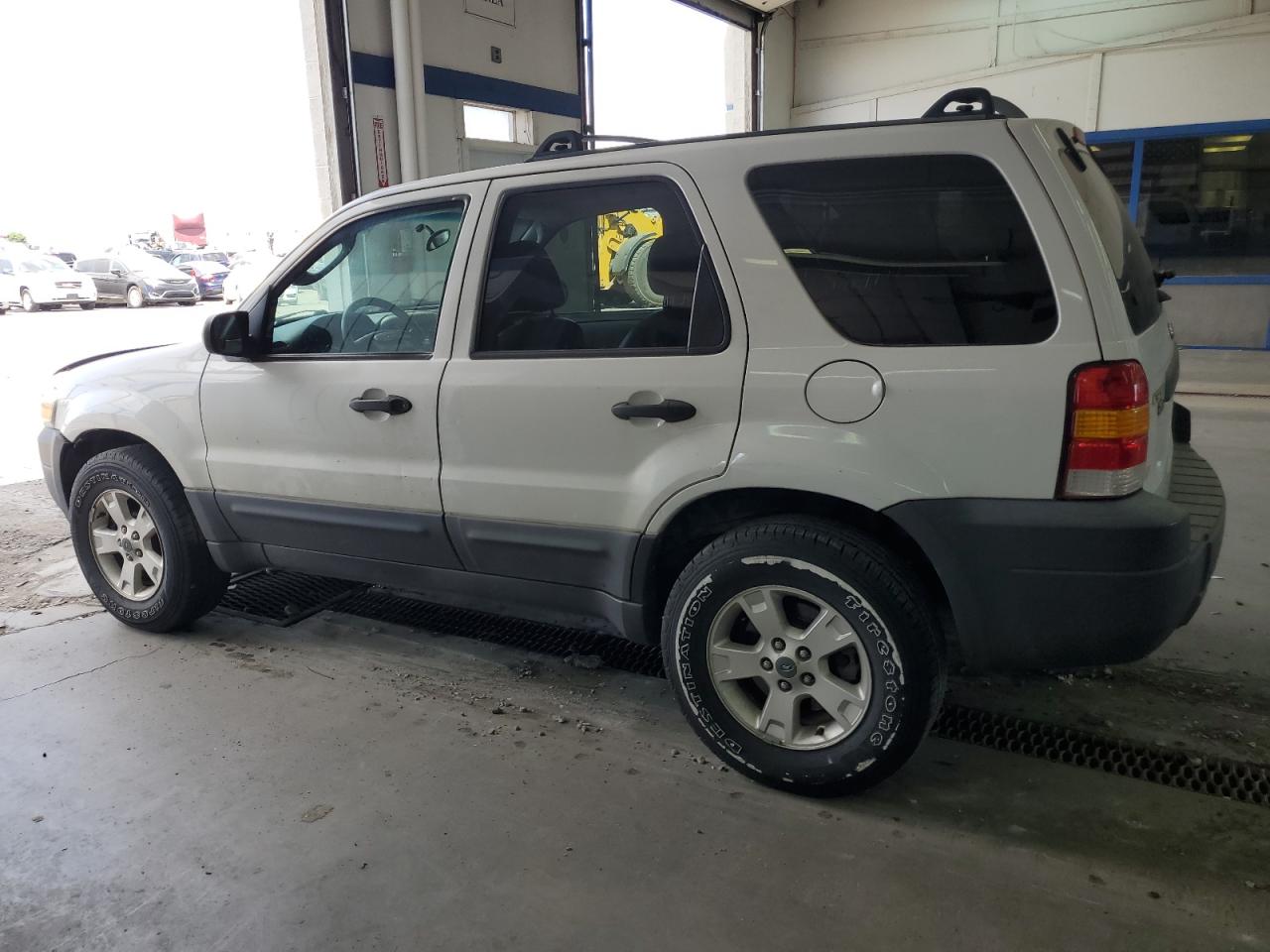 Photo 1 VIN: 1FMYU93156KB56365 - FORD ESCAPE 