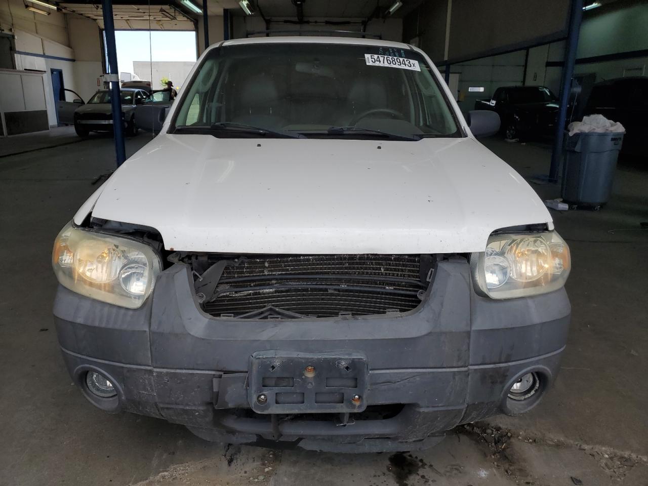 Photo 4 VIN: 1FMYU93156KB56365 - FORD ESCAPE 