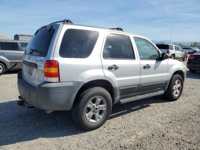 Photo 2 VIN: 1FMYU93165KA06022 - FORD ESCAPE 