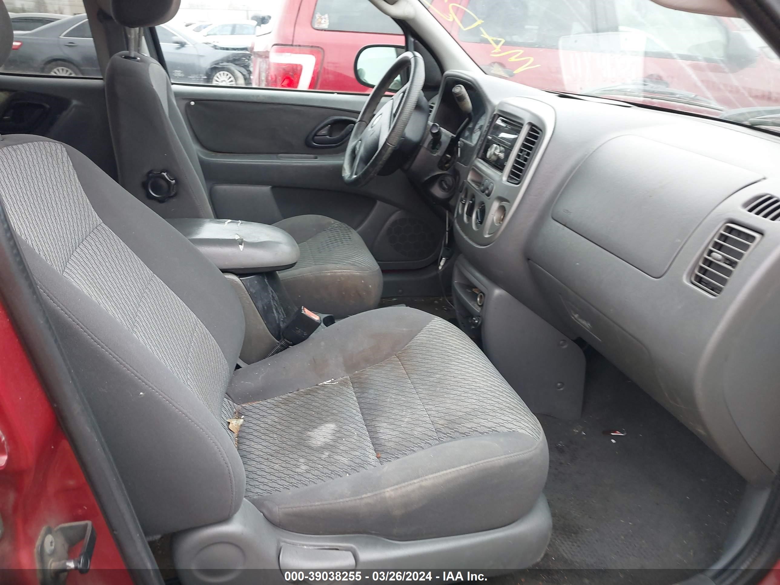 Photo 4 VIN: 1FMYU93173KB45346 - FORD ESCAPE 