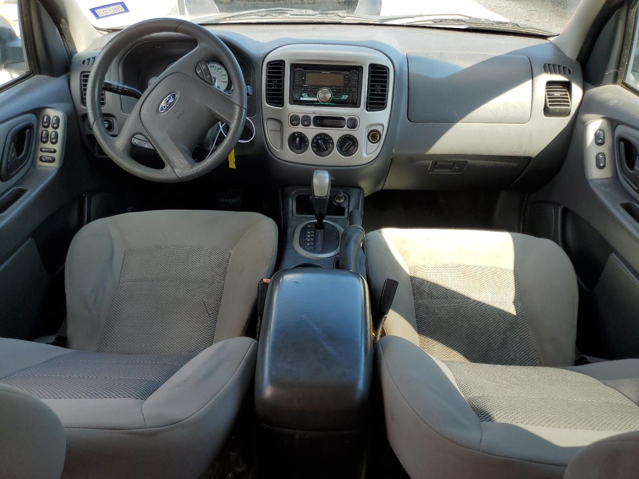 Photo 7 VIN: 1FMYU93175KC21389 - FORD ESCAPE 