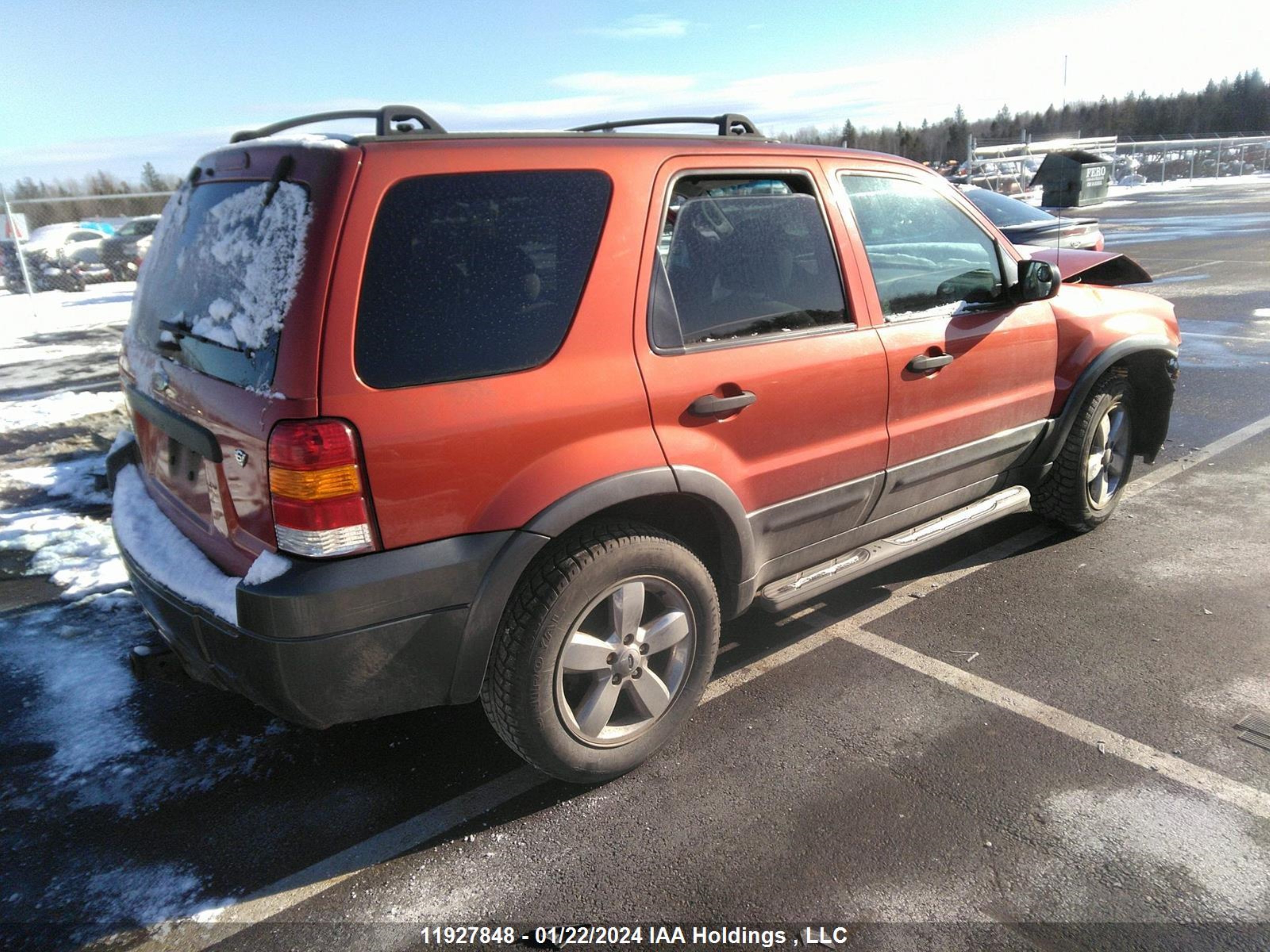 Photo 3 VIN: 1FMYU93176KD44711 - FORD ESCAPE 