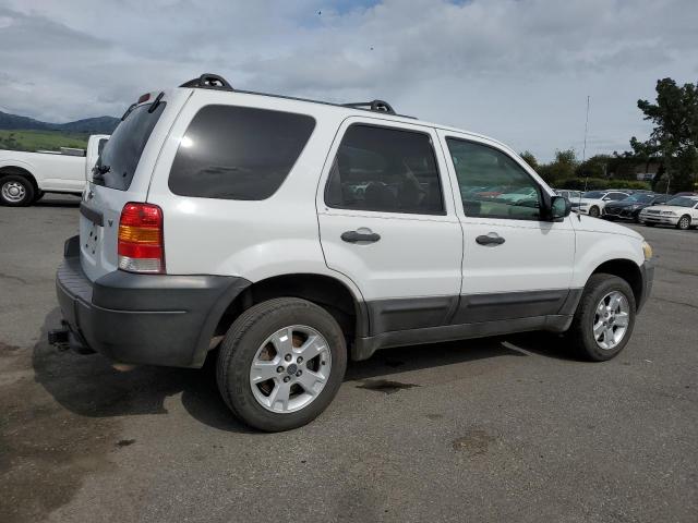 Photo 2 VIN: 1FMYU93177KA38982 - FORD ESCAPE 