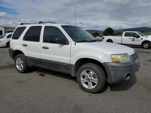 Photo 3 VIN: 1FMYU93177KA38982 - FORD ESCAPE 