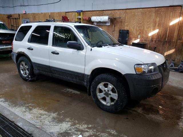 Photo 3 VIN: 1FMYU93186KC41894 - FORD ESCAPE 