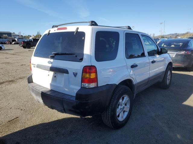 Photo 2 VIN: 1FMYU93186KC93736 - FORD ESCAPE 