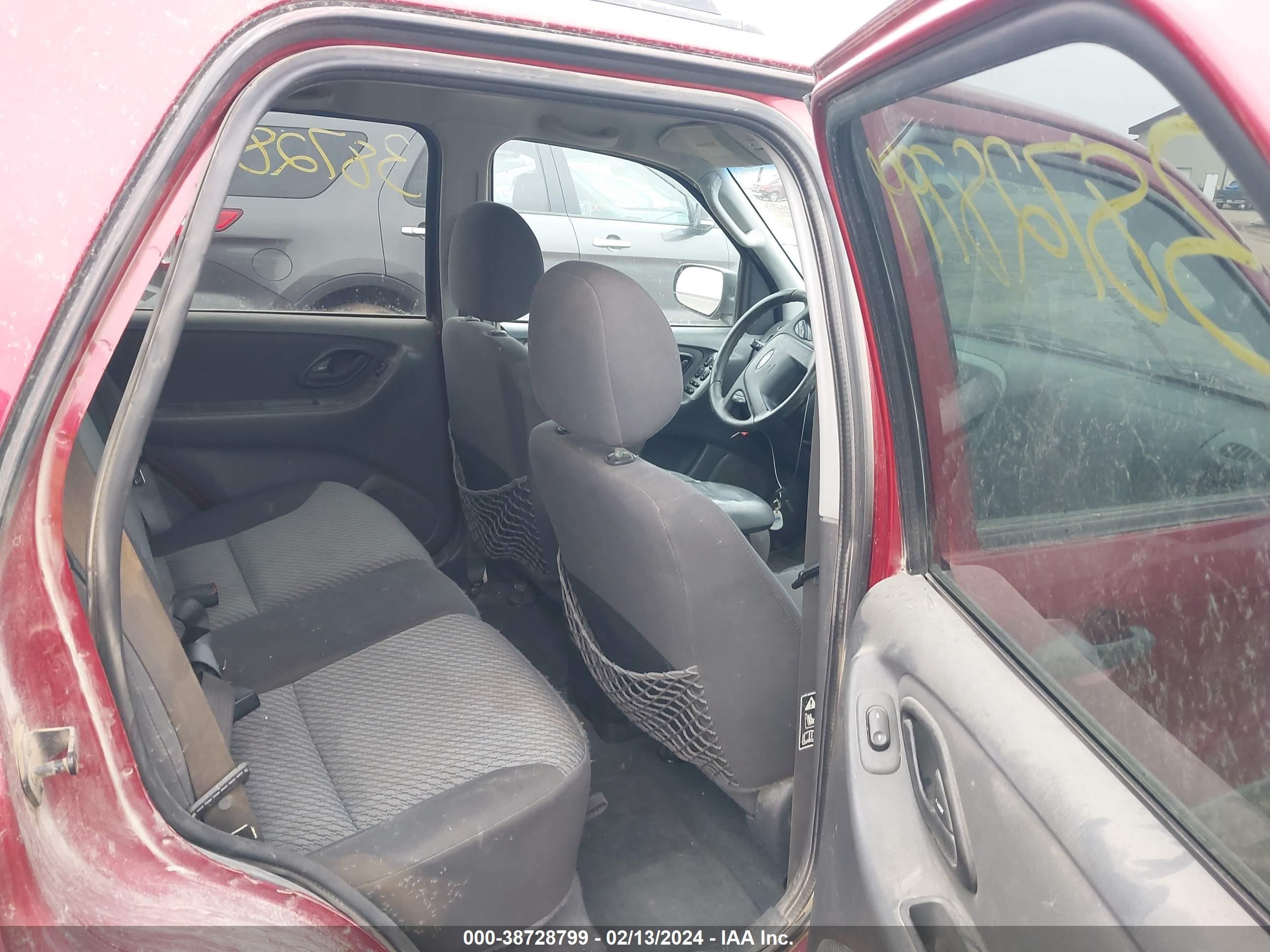 Photo 7 VIN: 1FMYU93193KC04719 - FORD ESCAPE 