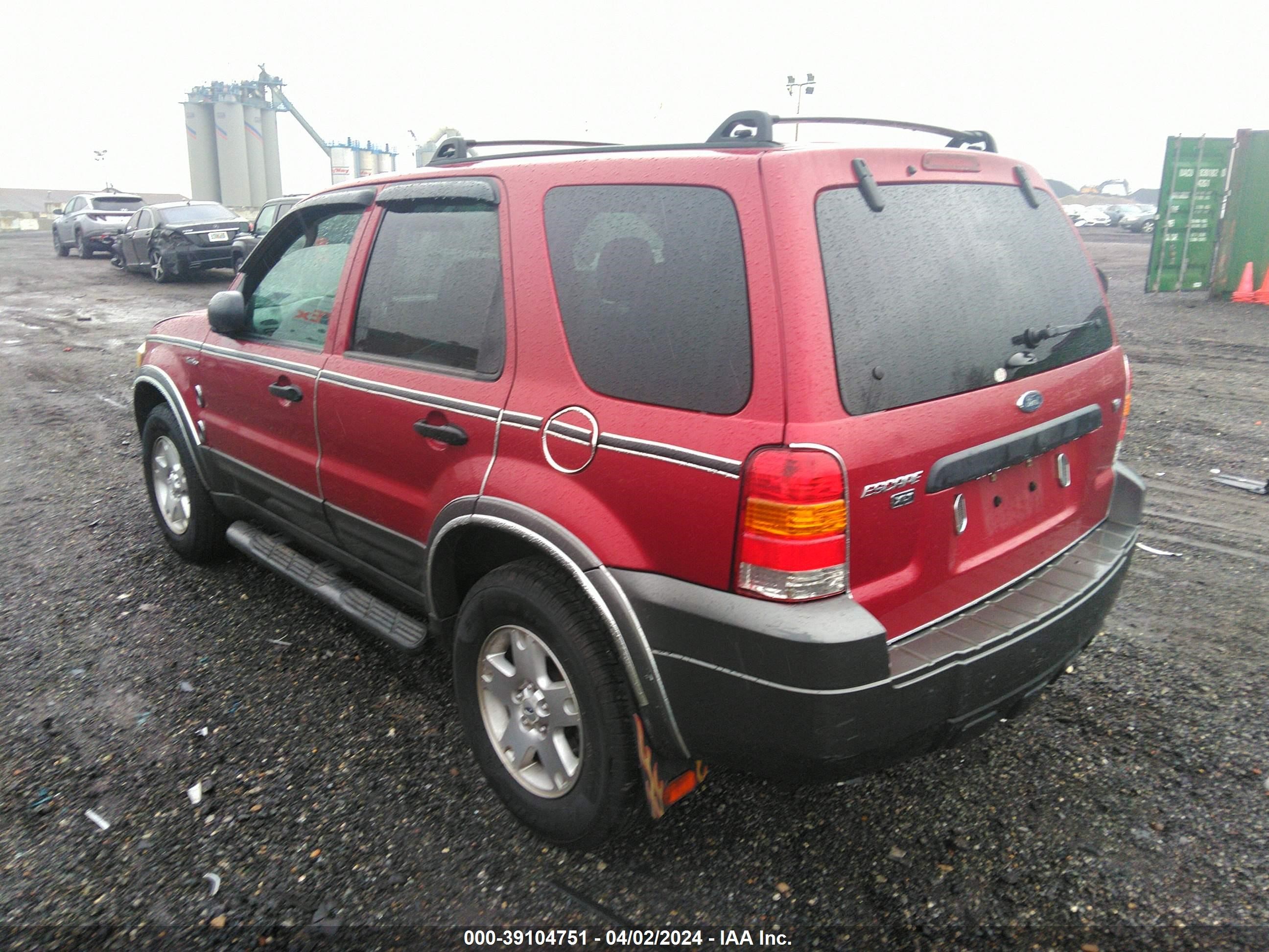 Photo 2 VIN: 1FMYU93196KC34226 - FORD ESCAPE 