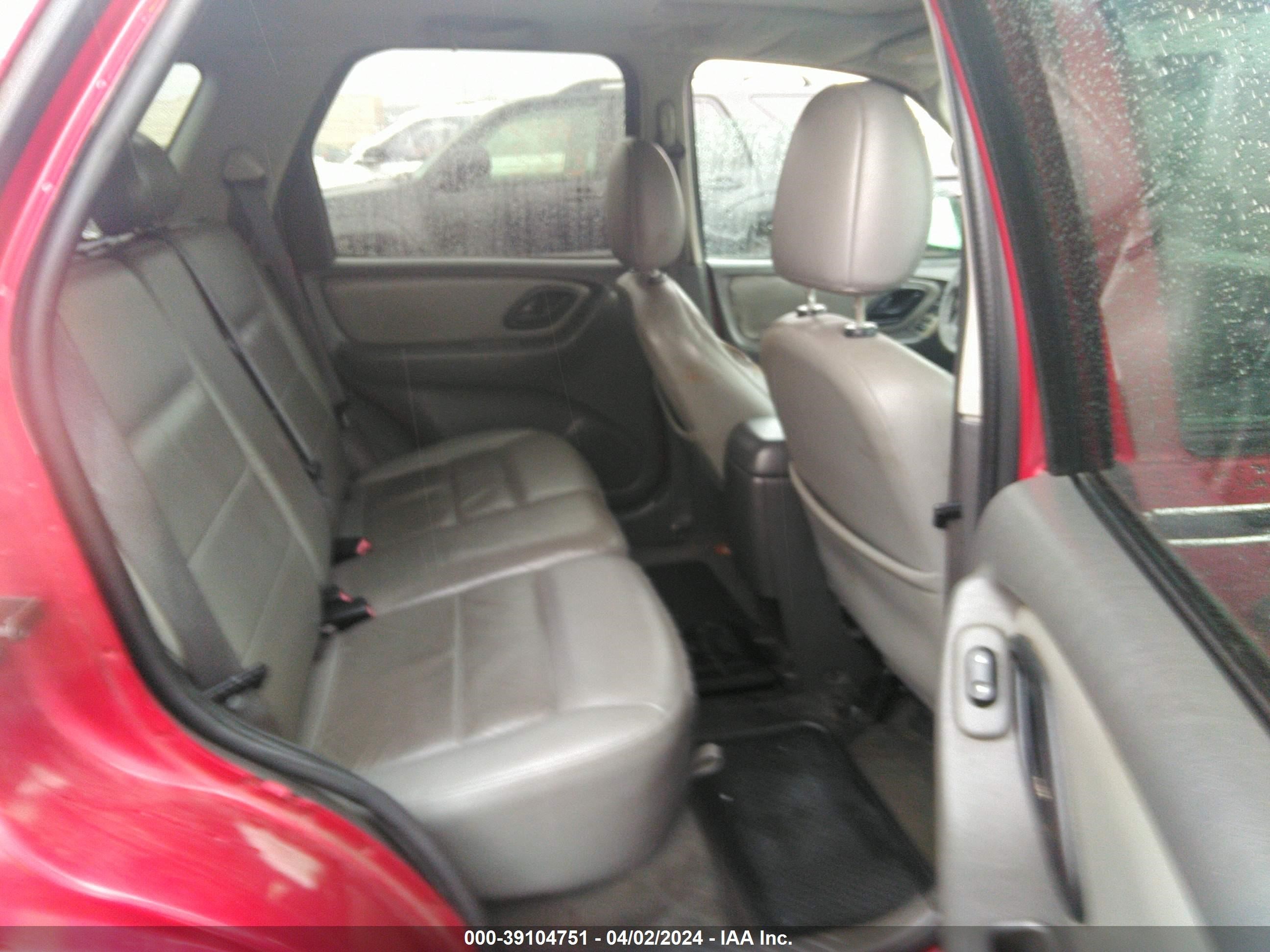 Photo 7 VIN: 1FMYU93196KC34226 - FORD ESCAPE 