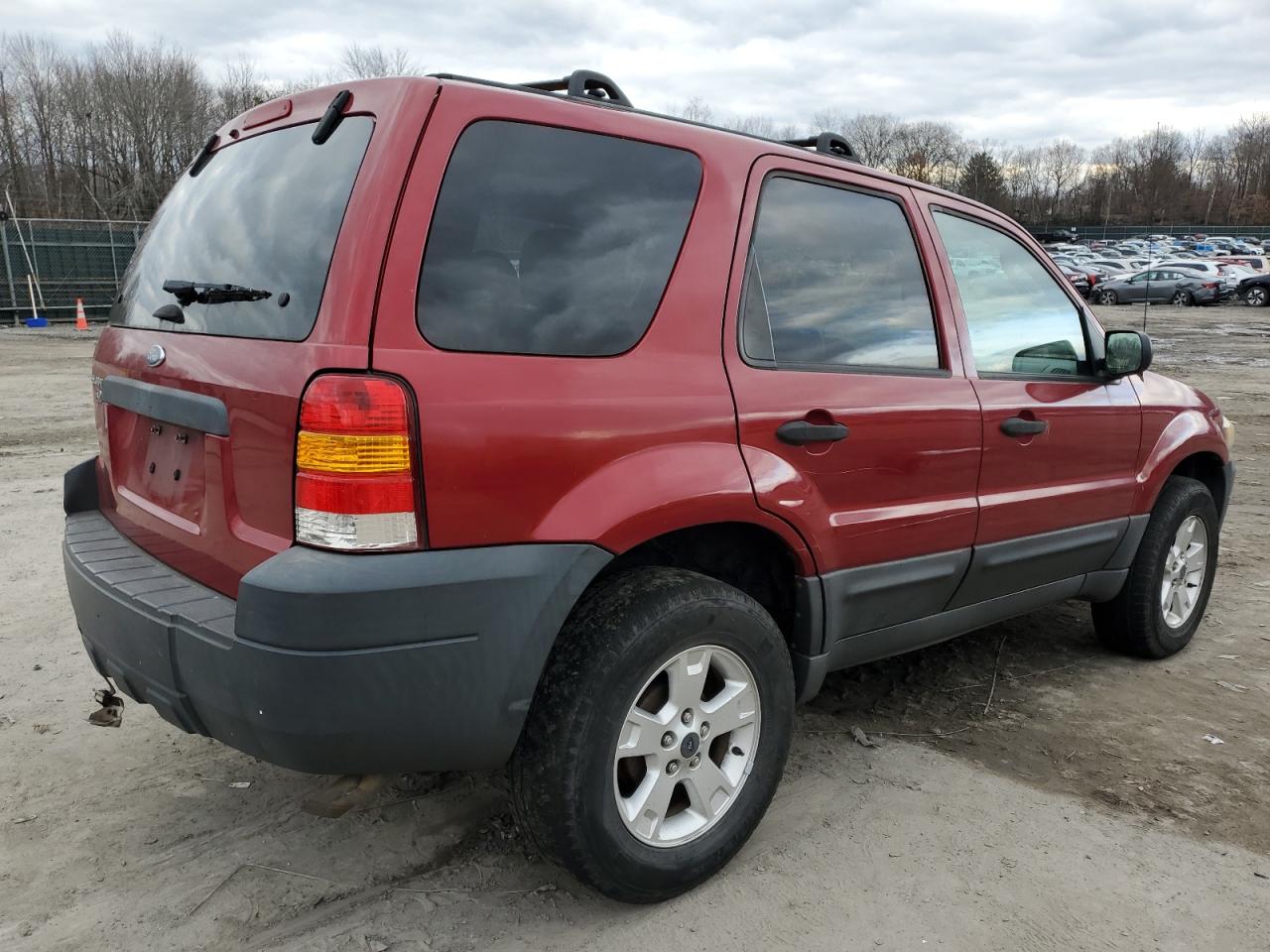 Photo 2 VIN: 1FMYU93Z95KC80983 - FORD ESCAPE 