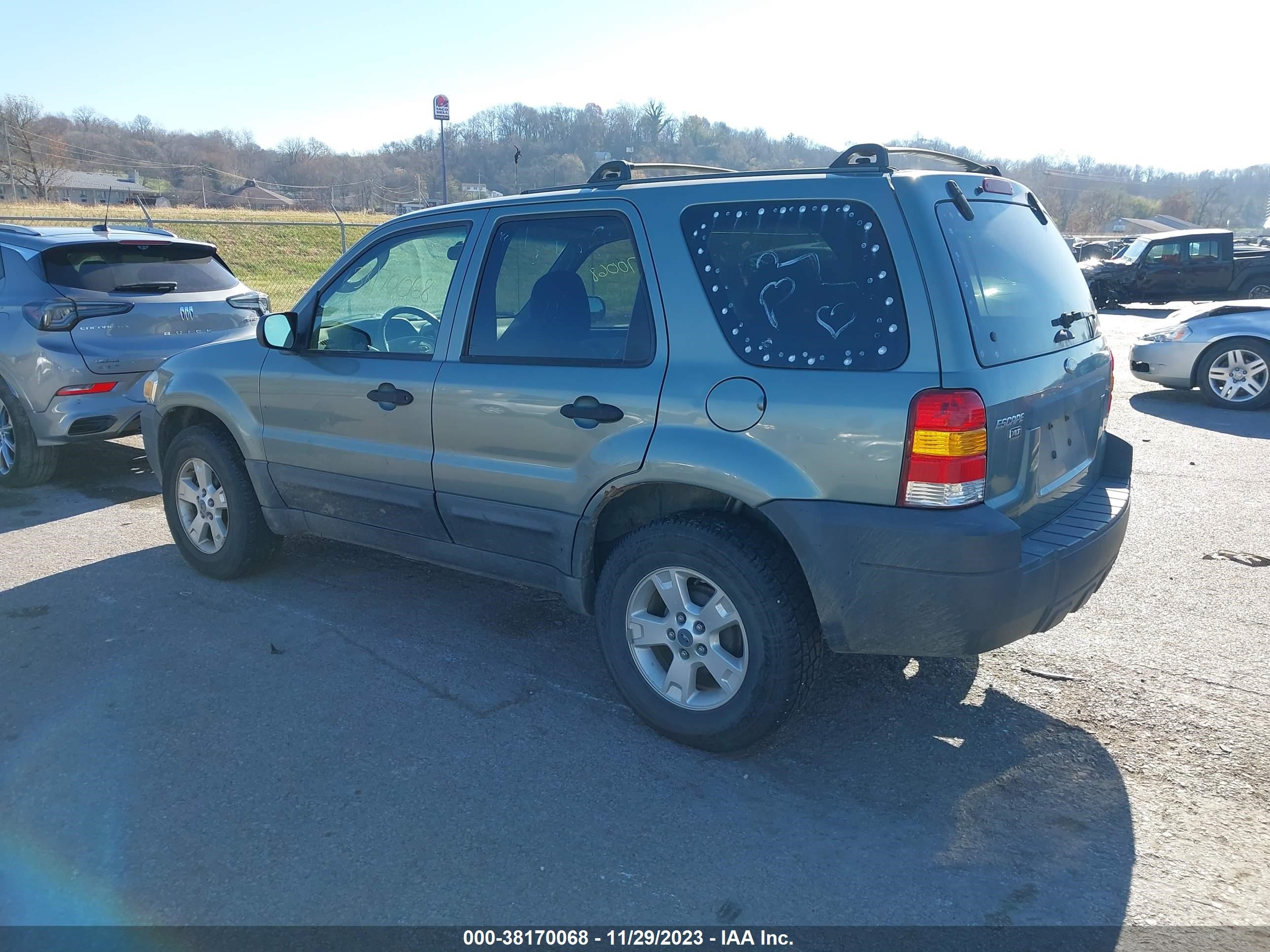 Photo 2 VIN: 1FMYU93ZX5KB63221 - FORD ESCAPE 