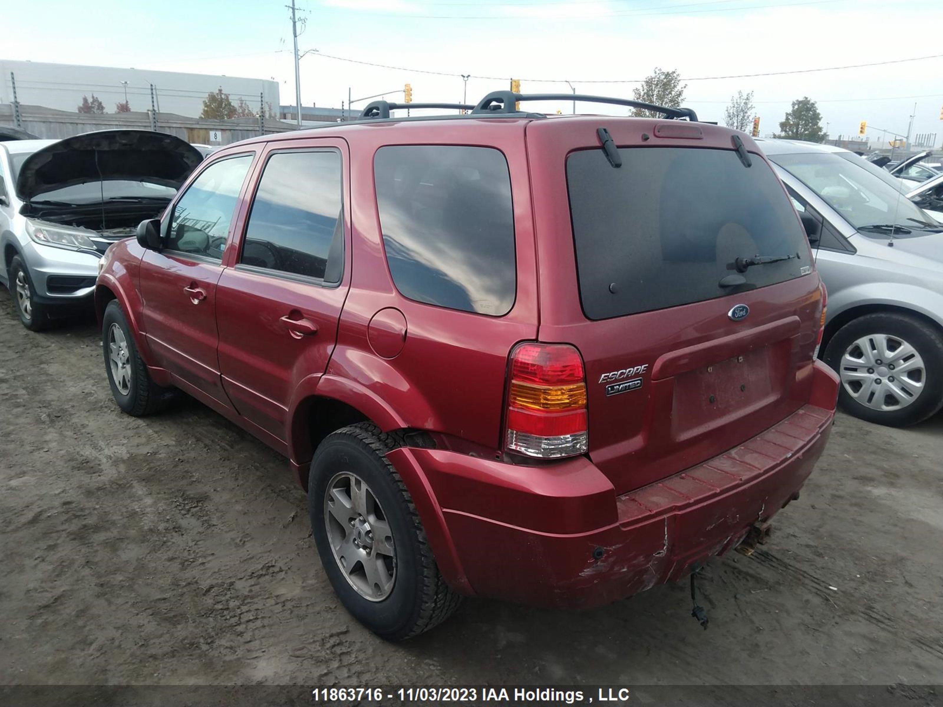 Photo 2 VIN: 1FMYU94115KB04342 - FORD ESCAPE 