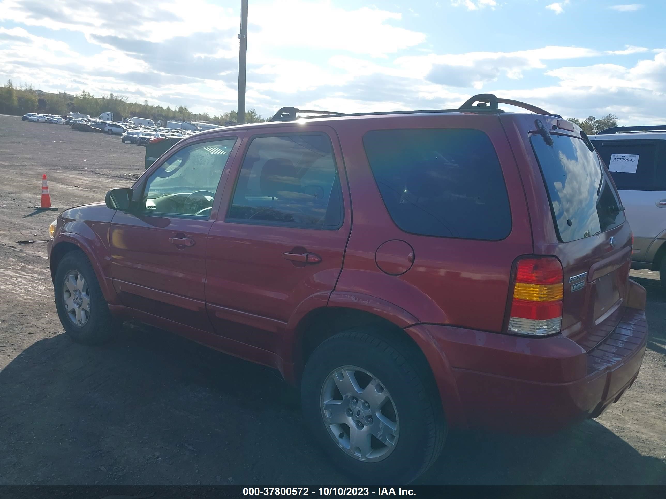 Photo 2 VIN: 1FMYU941X6KA32462 - FORD ESCAPE 