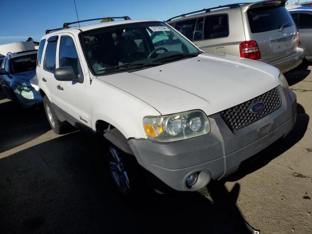 Photo 3 VIN: 1FMYU96H46KD26529 - FORD ESCAPE 