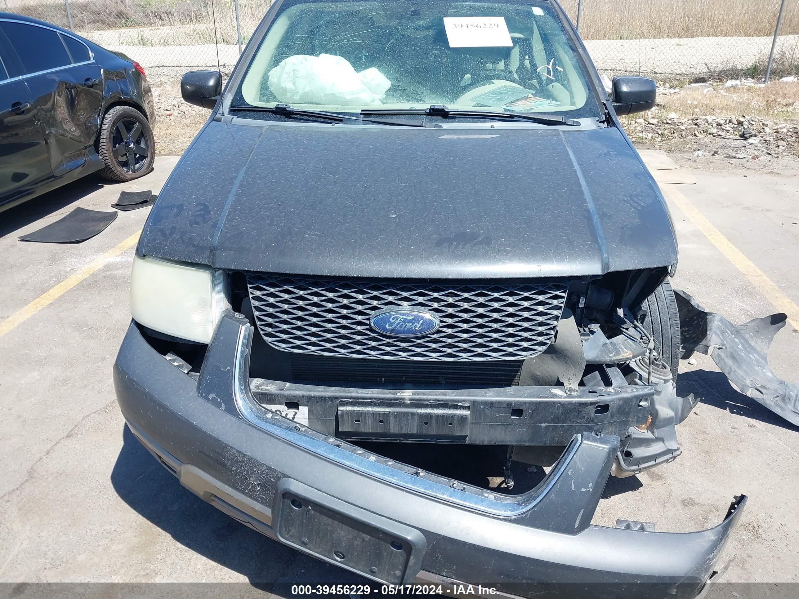 Photo 12 VIN: 1FMZK05187GA02708 - FORD FREESTYLE 